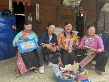 Bảo vệ nền tảng tư tưởng của Đảng giữa trận chiến thật, giả. Bài 2: Tạo “lá chắn” bảo vệ