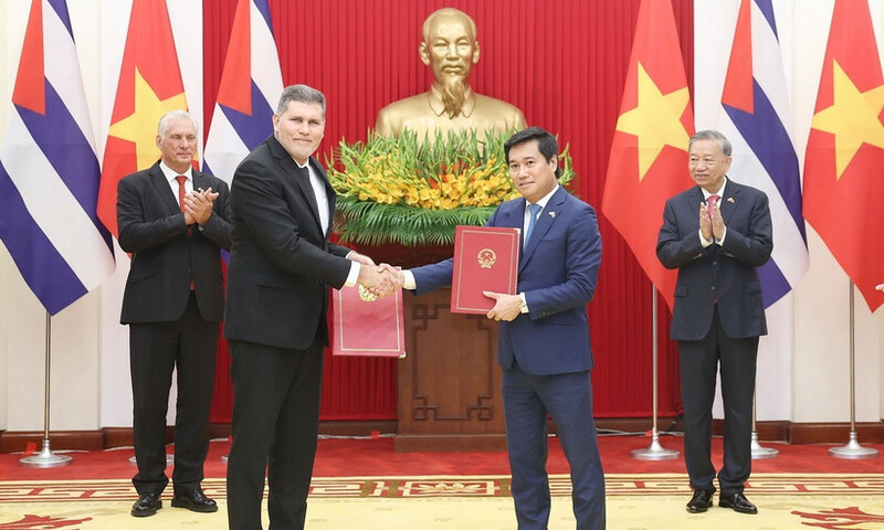 Việt Nam và Cuba ký kết các văn kiện hợp tác quan trọng