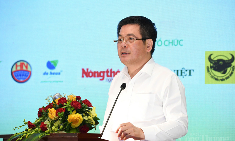 Bộ trưởng Nguyễn Hồng Diên phát biểu kết luận Diễn đàn Lắng nghe nông dân nói 