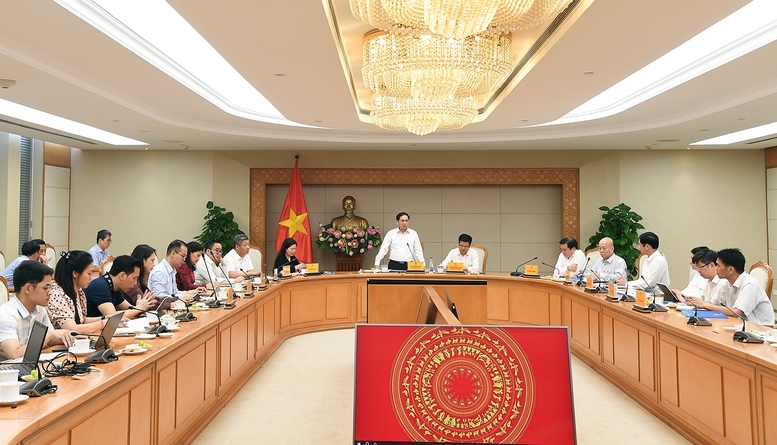 Phó Thủ tướng biểu dương Bộ Công Thương nỗ lực chuẩn bị Hội chợ Mùa Thu 2025