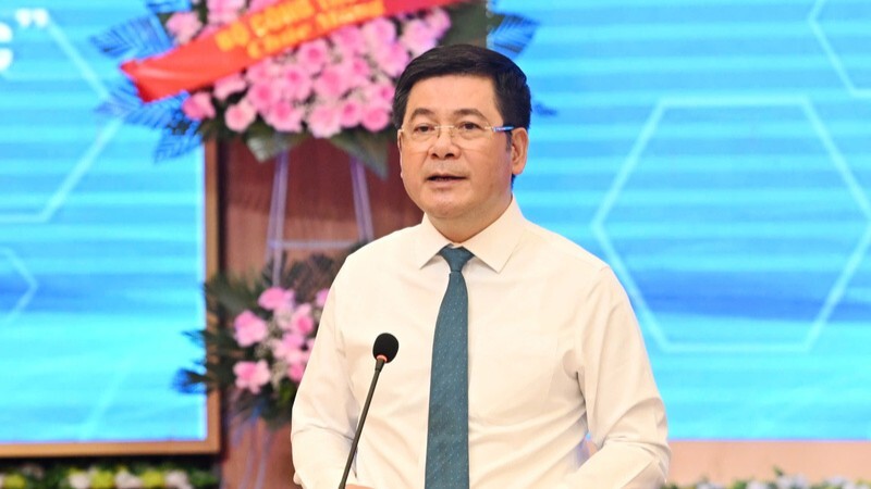 Bộ trưởng Nguyễn Hồng Diên phát biểu kết luận Hội nghị ngành Công Thương các tỉnh, thành phố khu vực phía Bắc 2025