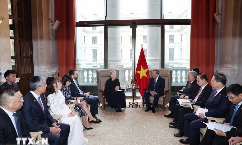 Standard Chartered, Airbus, Roll Royce cam kết tăng cường hợp tác với Việt Nam