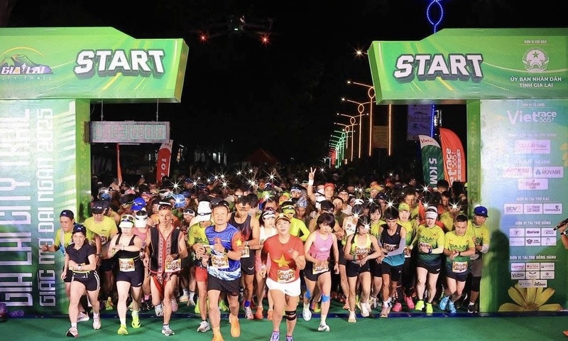 Gần 3.000 người cháy hết mình với Gia Lai City Trail 2025