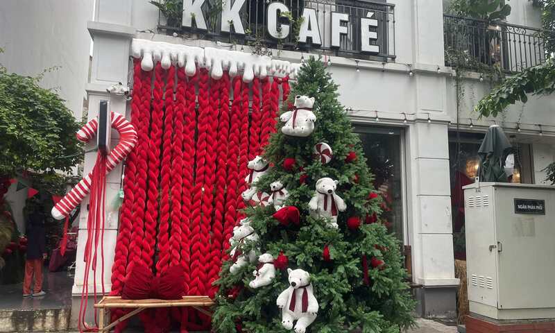 Hà Nội: Phố phường rộn ràng không khí đón Noel sớm