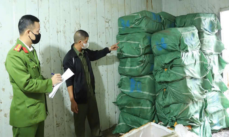 Bắc Ninh: Phát hiện gần 2 tấn thực phẩm đông lạnh không rõ nguồn gốc