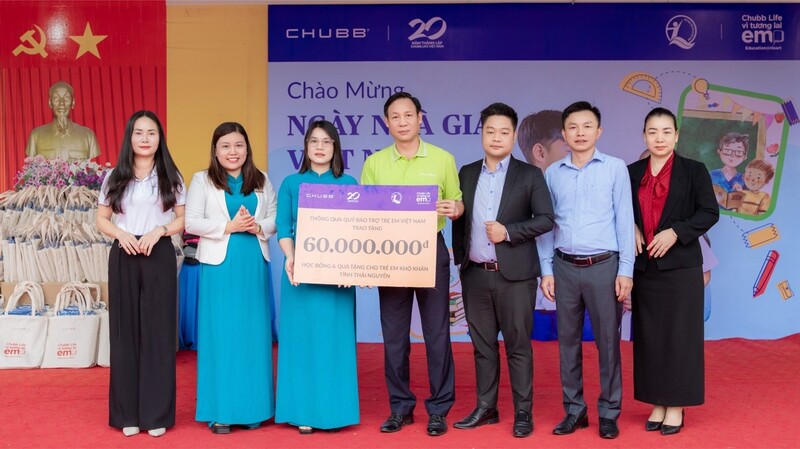 Chubb Life Việt Nam hỗ trợ học sinh Thái Nguyên sau mưa bão
