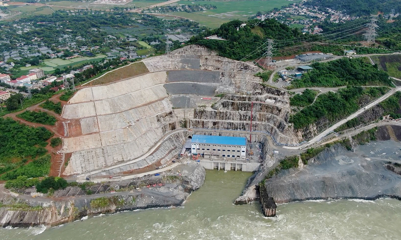 Tổ máy 2 Thuỷ điện Hoà Bình mở rộng hoà lưới thành công