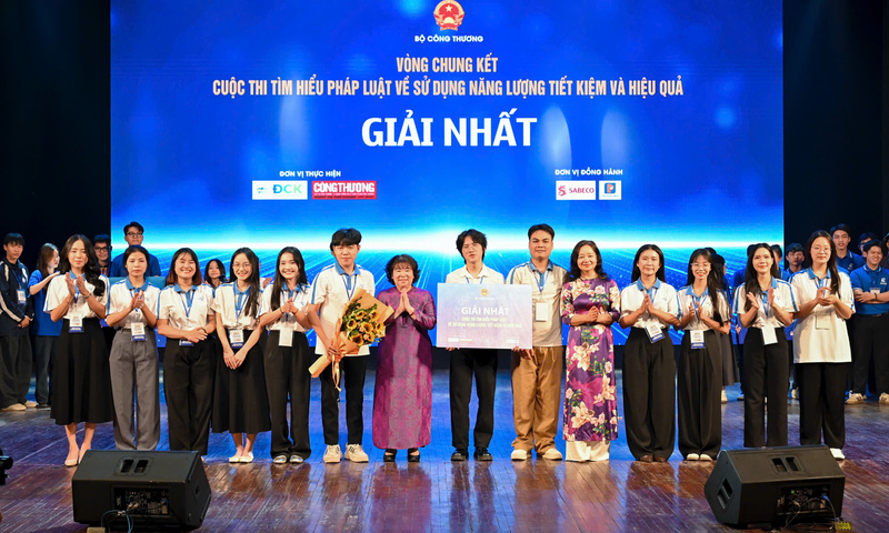 UNETI đoạt Quán quân cuộc thi tìm hiểu pháp luật về sử dụng năng lượng