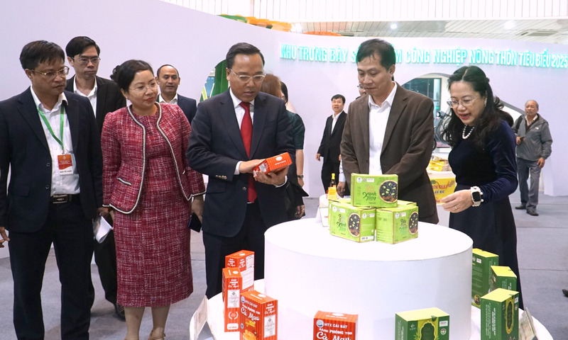 Khai mạc Hội chợ  Hàng công nghiệp nông thôn năm 2025 tại Đà Nẵng