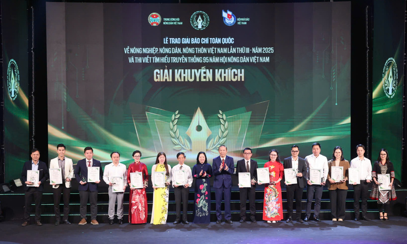 Vinh danh 45 tác phẩm báo chí tiêu biểu về tam nông