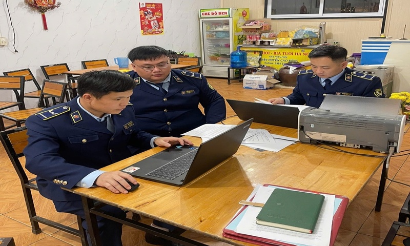 Cao Bằng: Xử phạt hộ kinh doanh ăn uống không lưu mẫu thức ăn