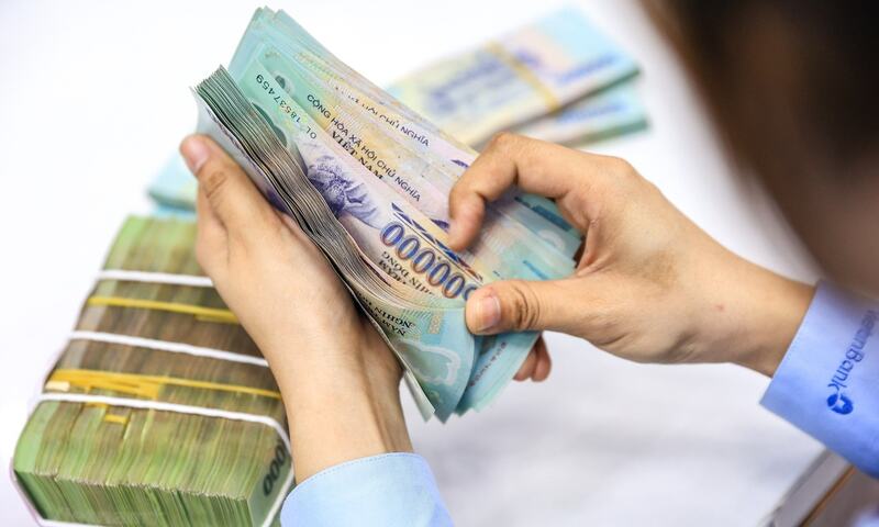 Tín dụng bứt phá, nhiều ngân hàng 'cạn room' tín dụng cuối năm