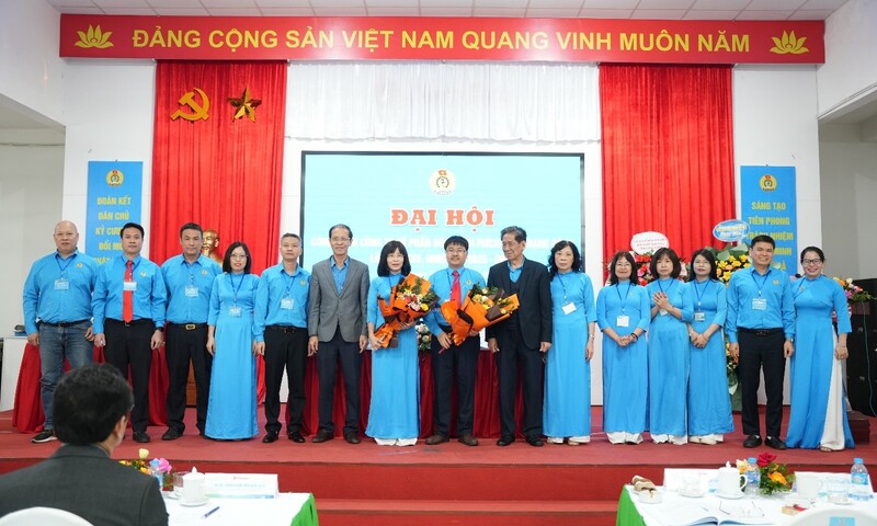 Điểm sáng tại Công đoàn Công ty CP Bóng đèn phích nước Rạng Đông