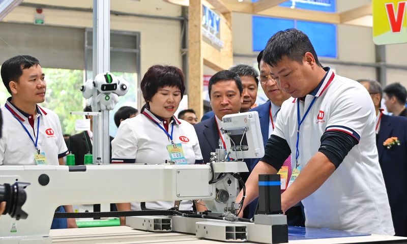 Công nghệ robot AI được giới thiệu tại HanoiTex & HanoiFabric 2025