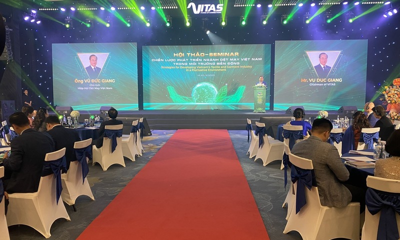 Bàn giải pháp phát triển bền vững cho dệt may Việt Nam 