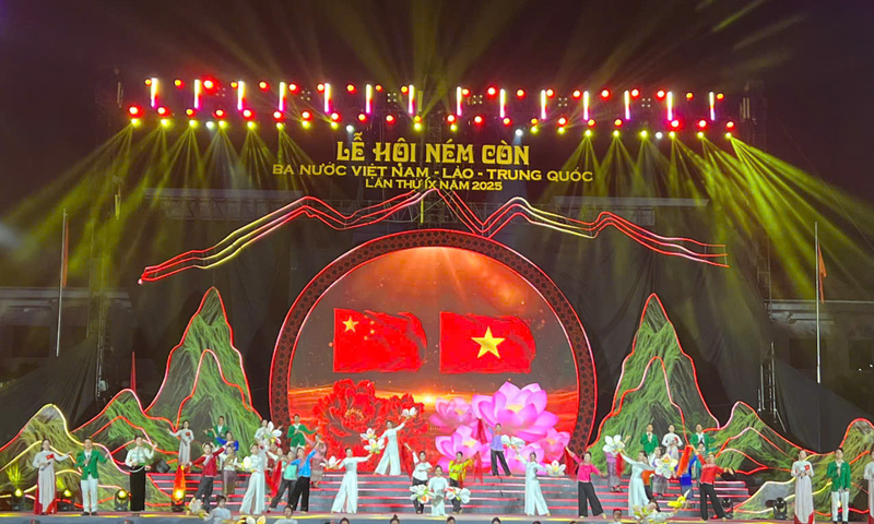 Bế mạc Lễ hội Ném còn ba nước Việt Nam – Lào – Trung Quốc 