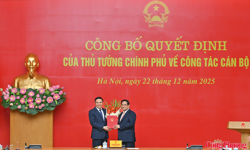 Toàn cảnh lễ trao quyết định giao Quyền Bộ trưởng Bộ Công Thương