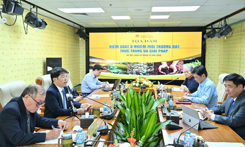 Kiểm soát ô nhiễm đất cần chế tài mạnh và đầu tư dài hạn