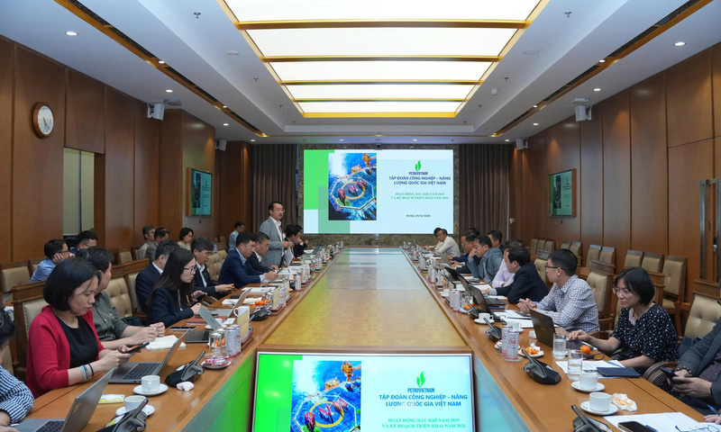  Bộ Công Thương làm việc với Petrovietnam về hoạt động dầu khí 