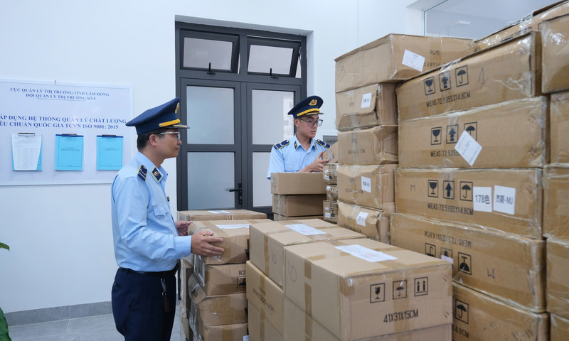 Xử phạt 90 triệu đồng một hộ kinh doanh hàng hoá nhập lậu tại Đà Lạt