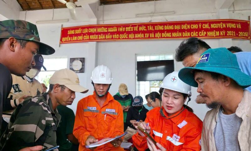 Gia Lai: Canh Tiến đón năm mới đầu tiên dưới ánh điện quốc gia