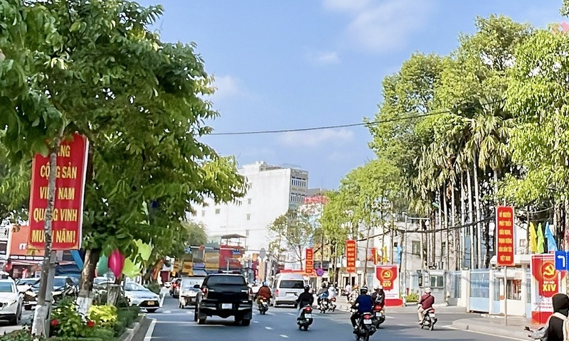 Sắc xuân Cần Thơ lan tỏa niềm tin, khí thế chào mừng Đại hội Đảng XIV