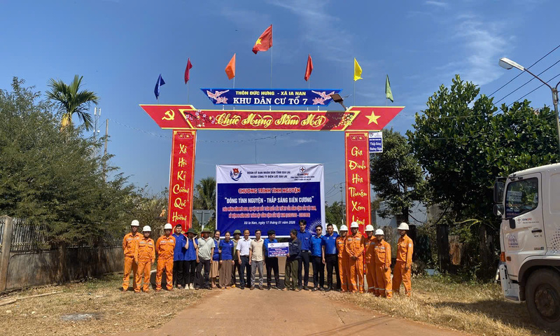 Tuổi trẻ Điện lực Gia Lai thắp sáng đường biên, hướng về Đại hội XIV