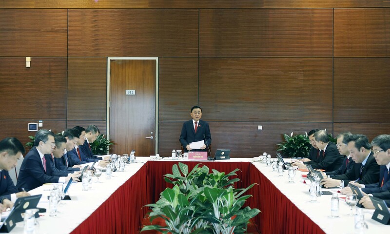 Các đại biểu phát huy cao độ trí tuệ và tâm huyết góp ý Văn kiện Đại hội