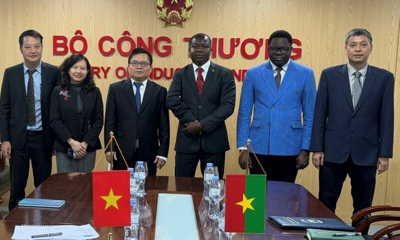 Thứ trưởng Trương Thanh Hoài nêu giải pháp thúc đẩy hợp tác Việt Nam - Burkina Faso 