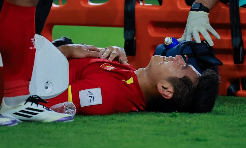 Cựu bác sĩ đội tuyển Việt Nam nói gì về chấn thương của Hiểu Minh?