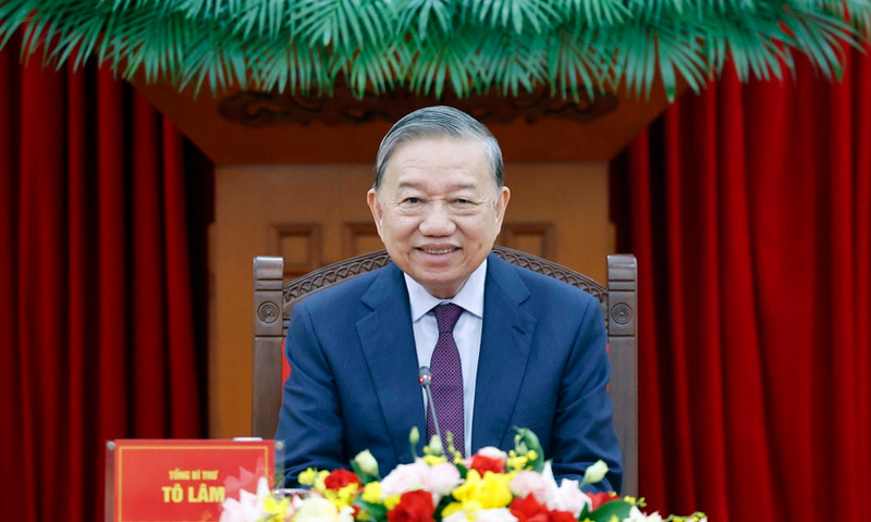 Tổng thống Nga Vladimir Putin điện đàm với Tổng Bí thư Tô Lâm