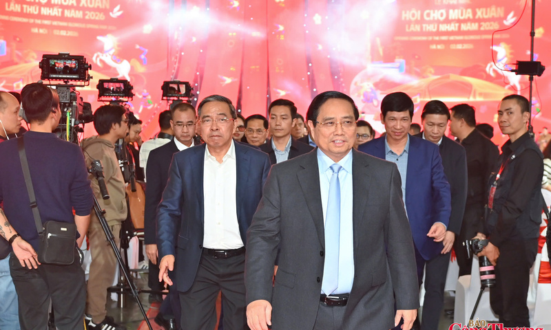Thủ tướng: Mục tiêu cuối cùng của Hội chợ Mùa Xuân là để người dân được hưởng thụ thành quả của đất nước