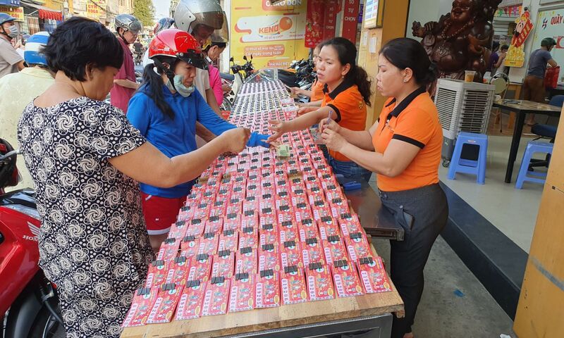 Xổ số miền Nam liên tiếp trúng lớn trước thềm Tết Nguyên đán