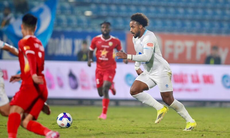 Sai lầm phút cuối, Nam Định cay đắng chia điểm với Hà Tĩnh 