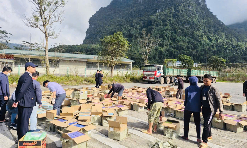 Hải quan bắt giữ vụ thuốc lá điện tử lớn chưa từng có