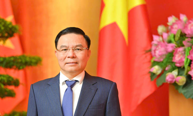 Quyền Bộ trưởng Lê Mạnh Hùng gửi thư chúc mừng năm mới tới các thế hệ cán bộ, công chức, viên chức và người lao động ngành Công Thương