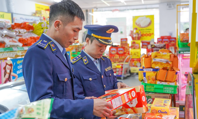 Hà Tĩnh: ‘Căng mình’ trên mọi mặt trận, giữ vững thị trường sát Tết