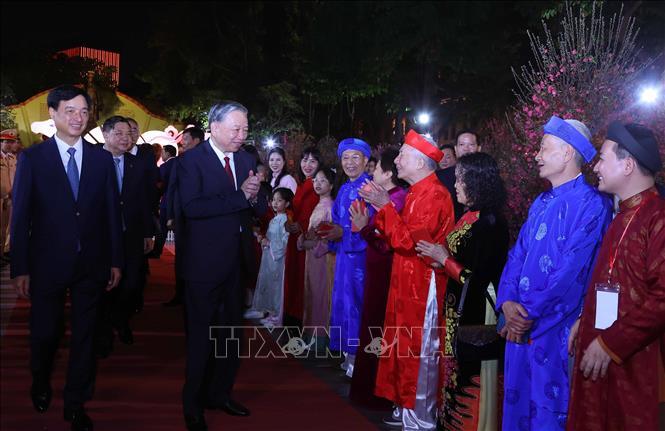 Tổng Bí thư Tô Lâm thăm, chúc Tết Đảng bộ, chính quyền và nhân dân Hà Nội