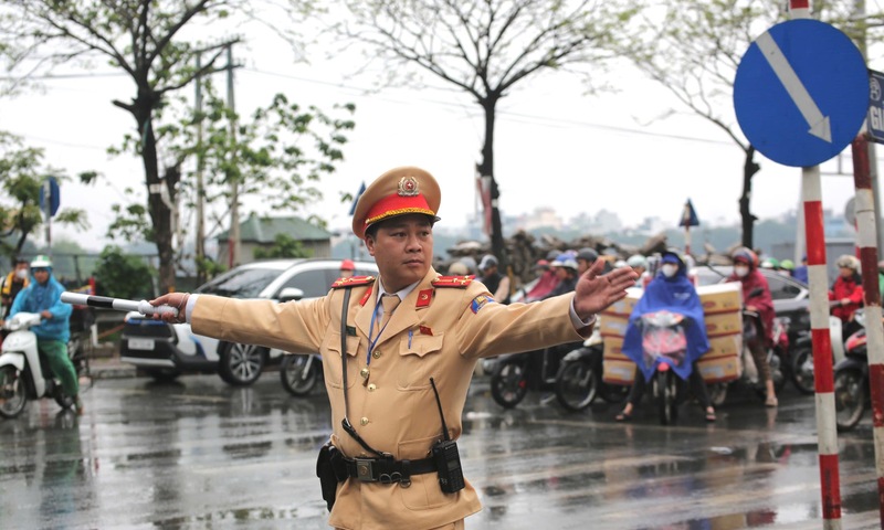 Hà Nội: Lưu lượng phương tiện tăng tại các cửa ngõ ngày cuối nghỉ Tết