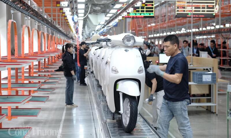 Thấy gì ở thị trường xe máy điện Việt Nam?