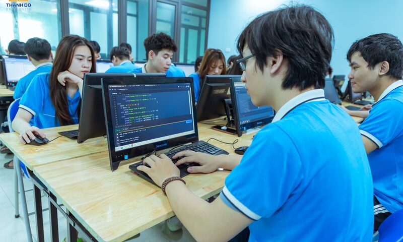 Người lao động đừng để mất cơ hội vì thiếu kỹ năng AI 