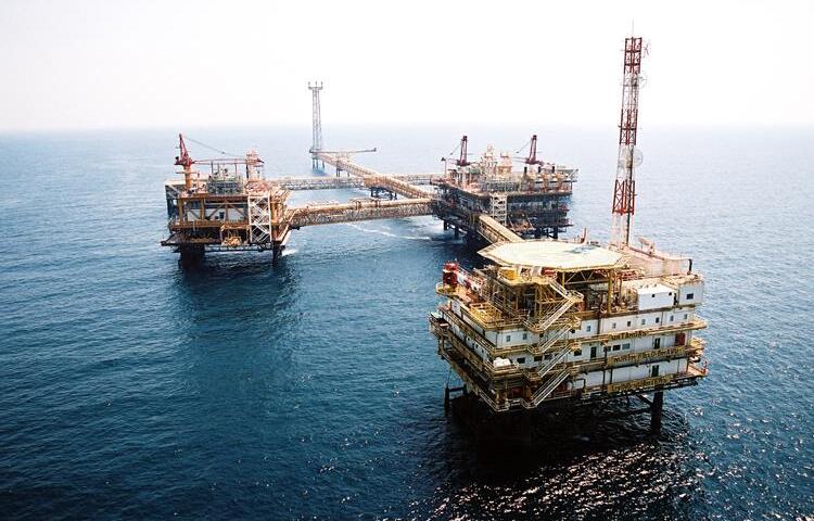 Thị trường LNG toàn cầu đối mặt rủi ro gián đoạn nguồn cung