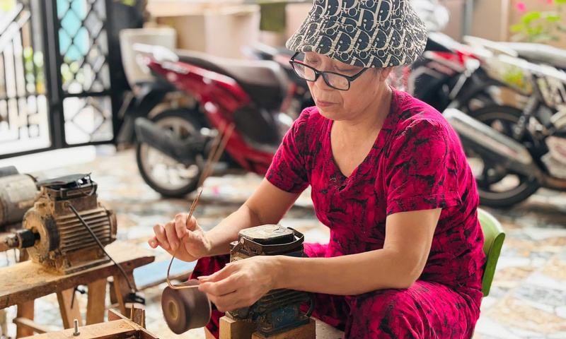 'Thủ phủ' lồng chim Canh Hoạch bền bỉ giữ gìn nghề truyền thống 