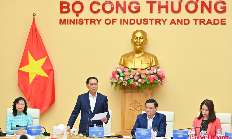 Phó Thủ tướng: Nền tảng số phát triển thị trường nước ngoài sẽ tạo đột phá xuất khẩu