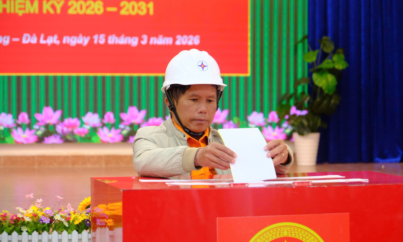 Không khí phấn khởi của cử tri Lâm Đồng trong ngày  hội non sông