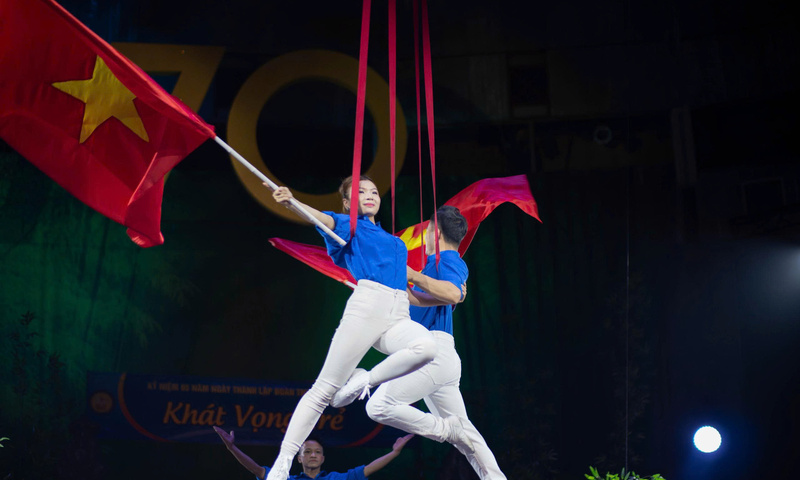 Xiếc Việt lan tỏa khát vọng trẻ, khơi dậy nhiệt huyết thanh niên