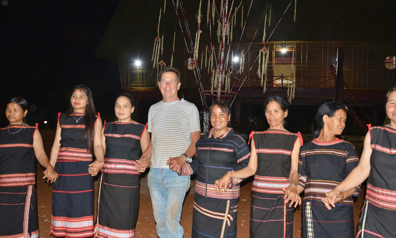 Khách Tây 'phải lòng' du lịch cộng đồng ở Gia Lai