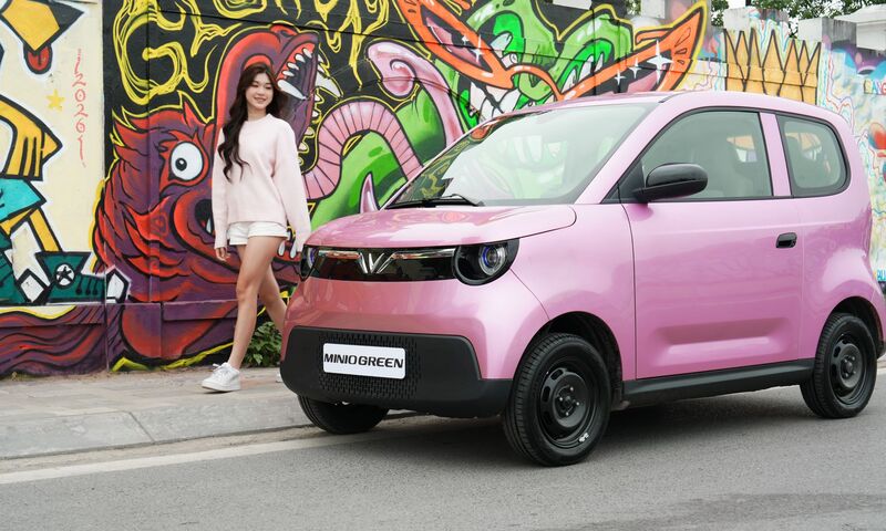 Từ xe xăng sang Minio Green, tài xế công nghệ tăng thu nhập