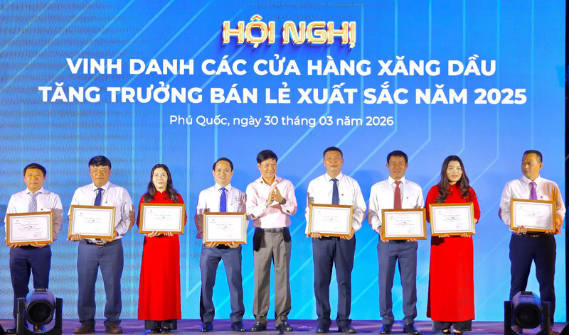 Petrolimex vinh danh 133 cửa hàng xăng dầu xuất sắc năm 2025