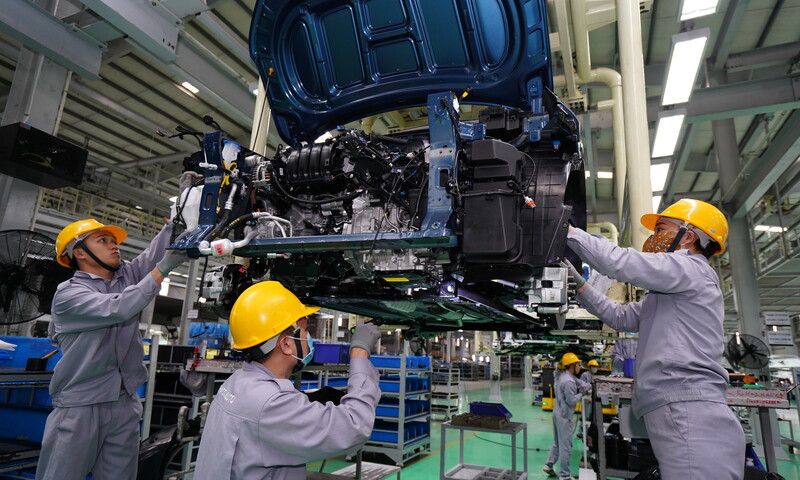 Kết luận Trung ương 2 khóa XIV: Nhận diện “quả đấm thép” tăng trưởng 